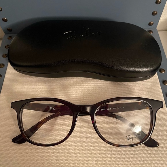 Unisex Ray Ban eyeglass in tortoise color - Picture 7 of 9
